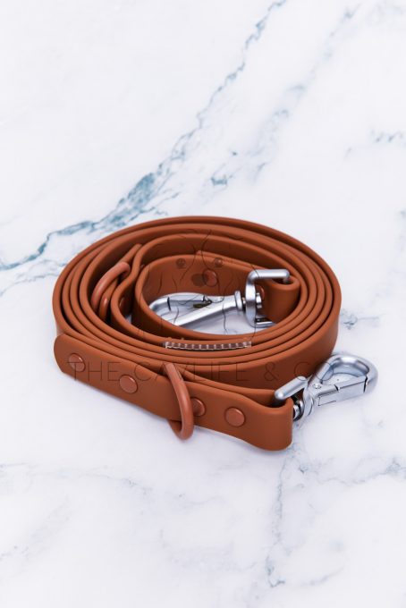 LUXURY WATERPROOF LEASH HOLDER - CHESTNUT